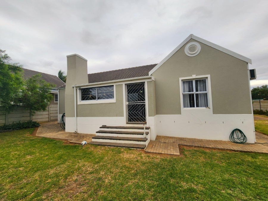 3 Bedroom Property for Sale in Tafelzicht Western Cape